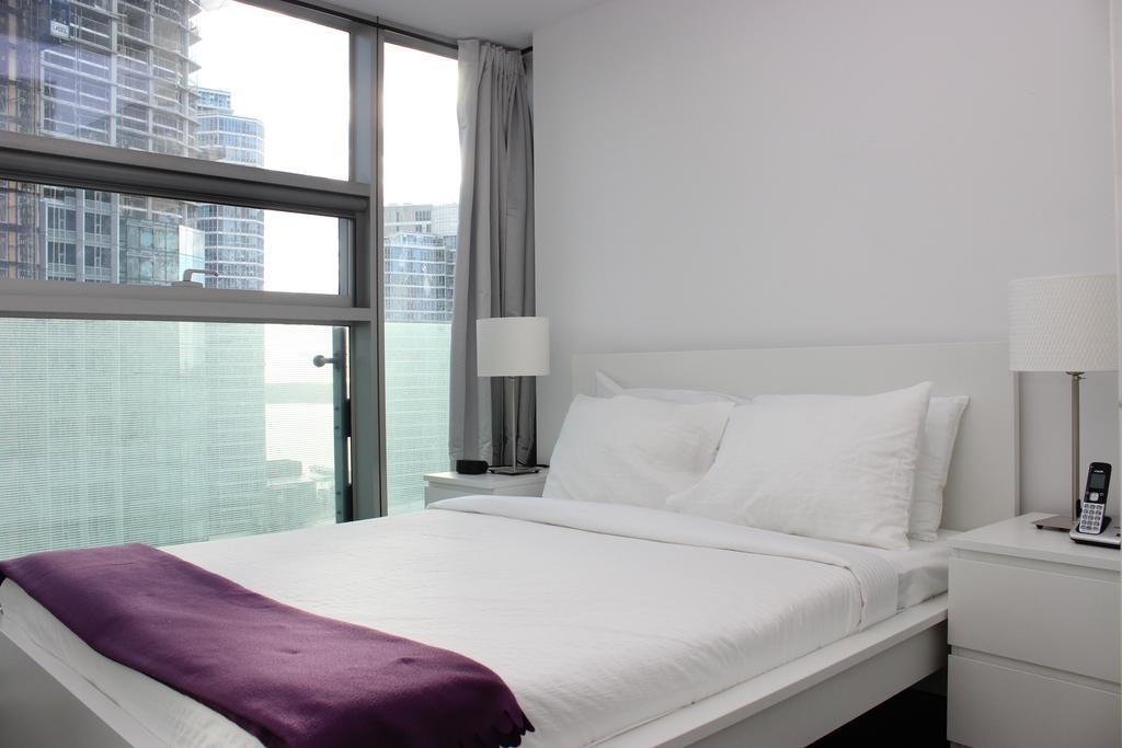 Atlas Suites- Furnished Apartments-College Street, Toronto Kültér fotó